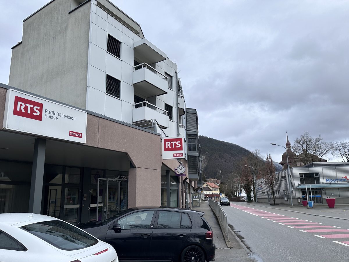 L&rsquo;initiative menace les bureaux régionaux RTS et souhaite infliger une orientation politique à la&nbsp;SSR
